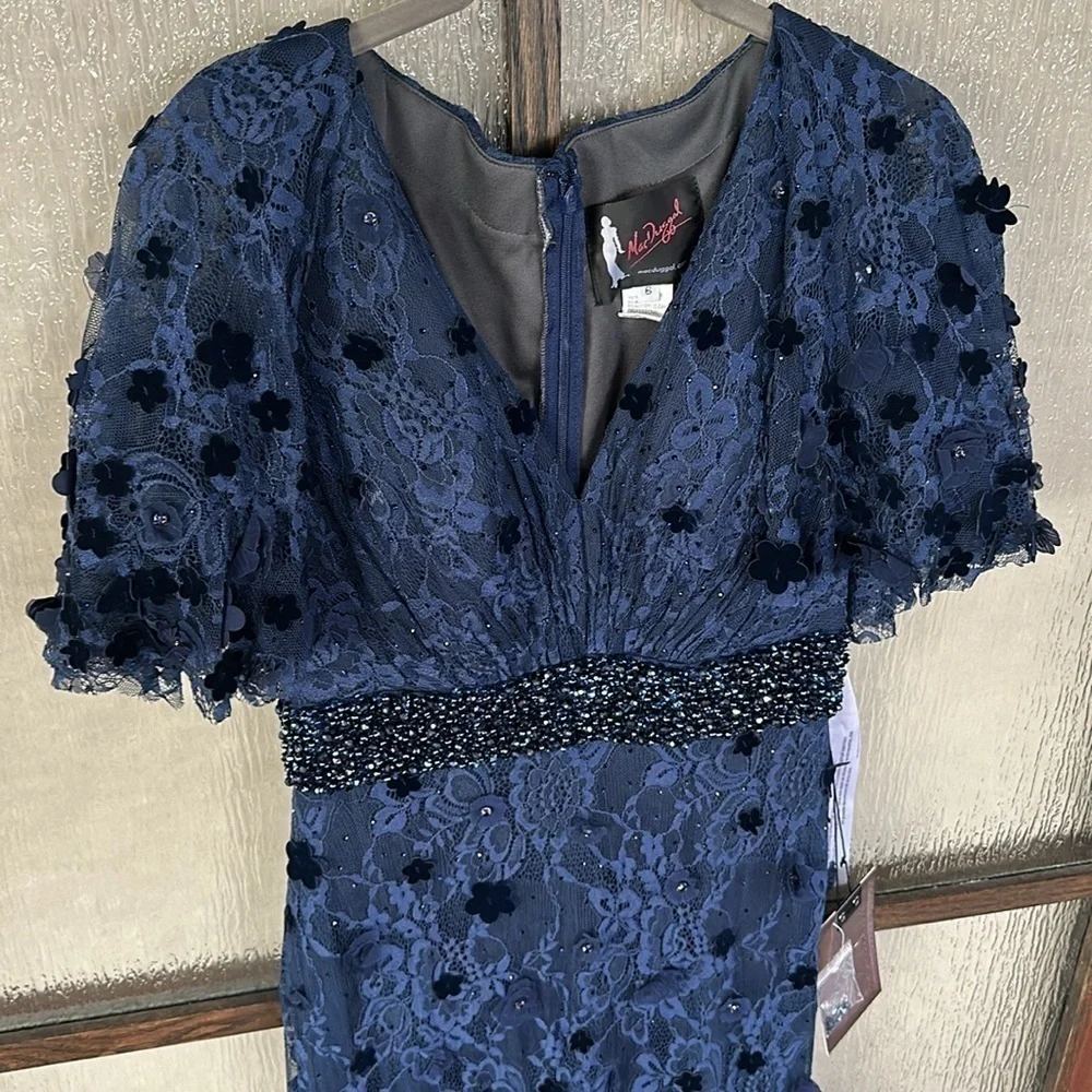 Mac Duggal EMBELLISHED FLORAL GOWN in Midnight Size 6 NEW $698